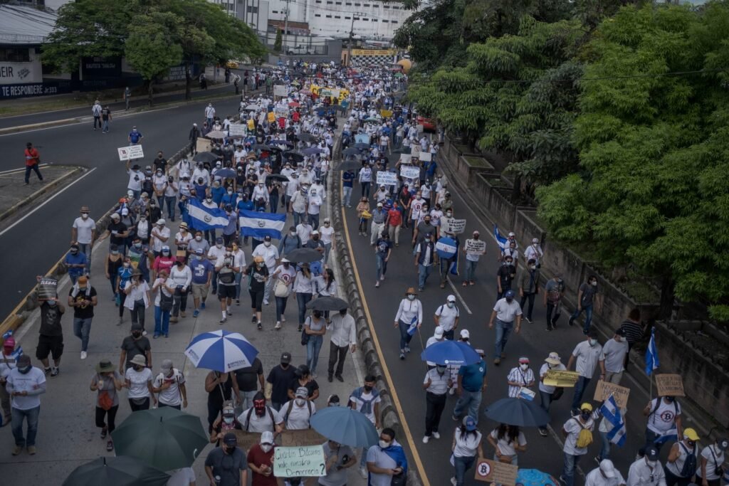 5.2.4. FOTO El Salvador protesto 2021